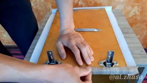 Π Π΅ΡΡΠ°Π²ΡΠ°ΡΠΈΡ ΡΡΠ°ΡΠΎΠΉ ΠΌΠ΅Π±Π΅Π»ΠΈ ΠΎΡΠ°ΠΊΠ°Π»ΠΎΠΌ, ΡΠ²ΠΎΠΈΠΌΠΈ ΡΡΠΊΠ°ΠΌΠΈ.