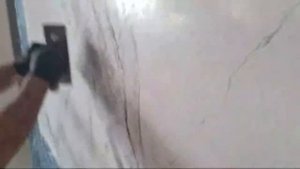 Нанесение  воска на венецианскую  штукатурку