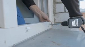 Установка сетки на ПВХ крючках