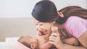КАК УСПОКОИТЬ НОВОРОЖДЕННОГО РЕБЕНКА | 17 неожиданных способов успокоить ребёнка