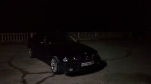 BMW E36. Включение габаритов при открытии машины