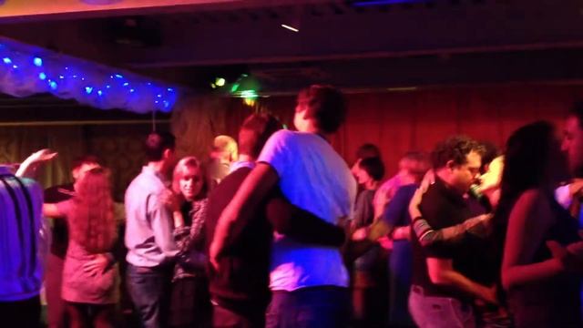 танец наспор смотреть онлайн