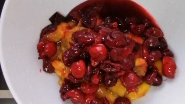 ВКУСНЕЙШАЯ ВЫПЕЧКА К ЧАЮ ЗА 20 МИНУТ!ОЧЕНЬ ПРОСТО!СЛОЙКИ С АБРИКОСАМИ И ВИШНЕЙ!