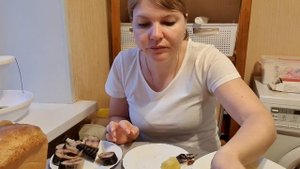 МУКБАНГ. Копченая скумбрия, селедка иваси, маринованный лучок!