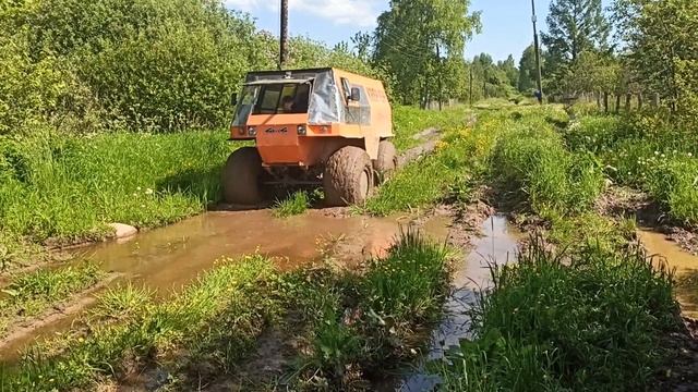 Вездеход Крепыш vs лужа. Чем проще тем сложнее. смотреть онлайн