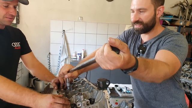 Ile kosztuje remont silnika 2.0 TFSI który bierze olej - Rozbiórka i wycena naprawy Audi A5 quattro смотреть онлайн