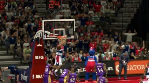 Alley-oop slam dunk of Trevor Ariza (NBA 2k13)