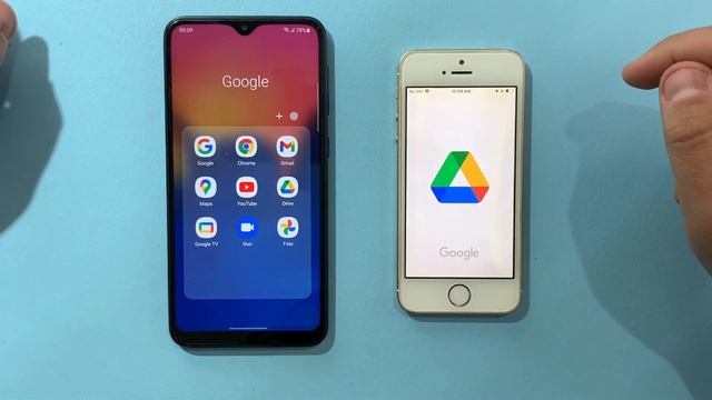 Samsung Galaxy A10 vs iPhone SE смотреть онлайн