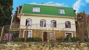Отдых в Крыму Алуша Солнечногорское. Снять жилье в Алуште недорого. «Кипарис» ГОСТЕВОЙ ДОМ