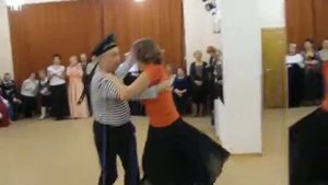 На побывку едет молодой моряк