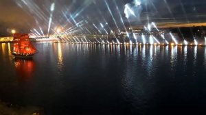 Гудок корабля во время 'Алых парусов'. Петербург, 2018 год