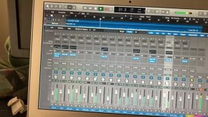 Macbook Air 13 (2010?) Logic Pro X in 2021