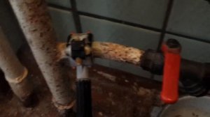 замена вентиля под давлением с помощью заморозки