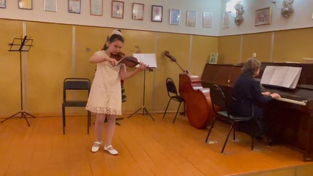 А. Литвинов "Вечное движение". Исп. Вероника Мин, 6 класс.  Климовская ДМШ. смотреть онлайн