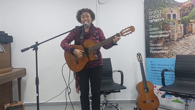 А молодой гусар... Булат Окуджава исп. А.М.Меламед смотреть онлайн