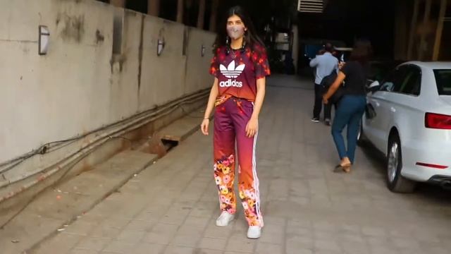 Adah Sharma,Kangana Ranaut,Jahnvi Kapoor,Sanjana Sanghi Spotted|Varinder Chawla смотреть онлайн