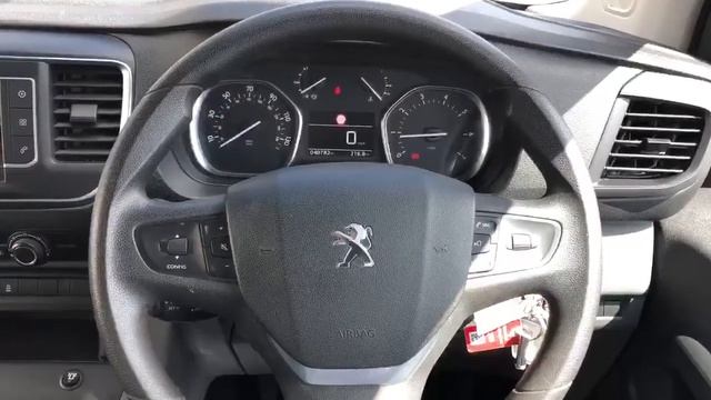 CN18RXL Peugeot Expert 1400 2.0 Bluehdi 120PS Long Professional Crew Van смотреть онлайн