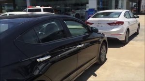So sánh Hyundai Elantra 1.6 AT 2016 với Elantra 2.0 AT 2016
