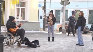 ГИТАРИСТ КОЛЯСОЧНИК ТАК ИСПУГАЛСЯ КРЫСЫ, ЧТО ПОБЕЖАЛ НА СВОИХ ДВУХ ?