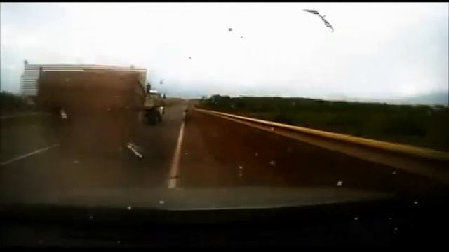 Тест видеорегистраторов на канале АвтоПлюс