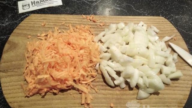 Тушеная картошка в мультиварке с луком и морковью