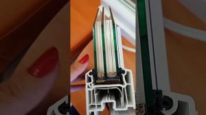 Уплотнитель для пластиковых окон.