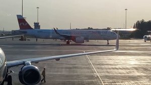 Airbus A321neo Nordwind airlines Ош - Санкт-Петербург следует по перрону Пулково.