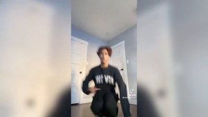 getting sturdy tiktok dance trend (Just Dance - Lady Gaga)