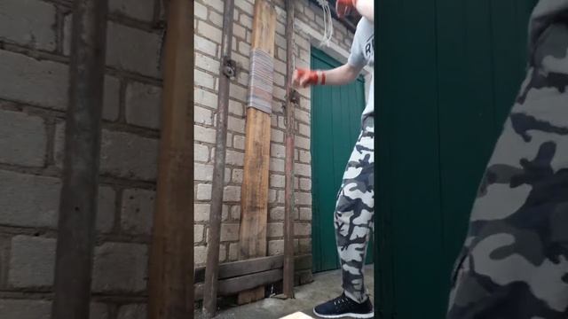 Отработка ударов на Макиваре