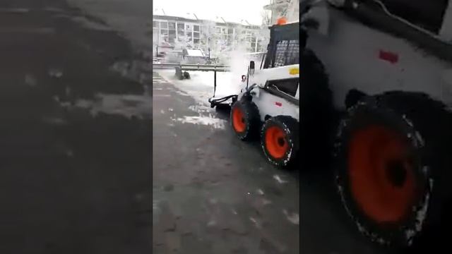 China skid loader attachments bobcat skid loader snow sweeper skid steer sweeper