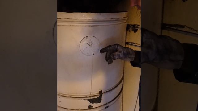 Разбираем старинную круглую печь смотреть онлайн