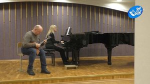 Играет Николай Беляев (балалайка), концертмейстер Галина Селякова