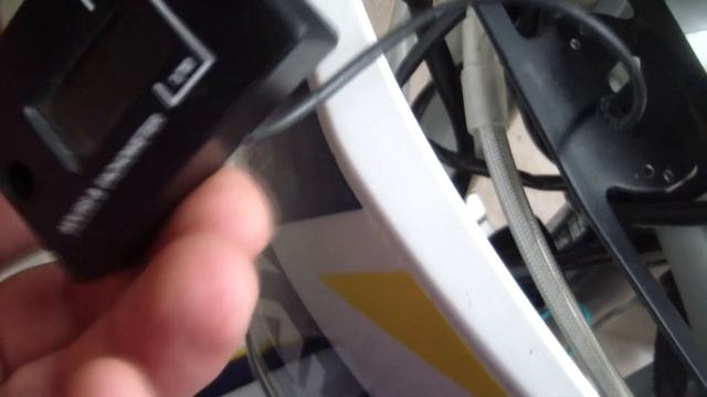 Не считает счетчик моточасов на мотоцикле. Замена батарейки. смотреть онлайн