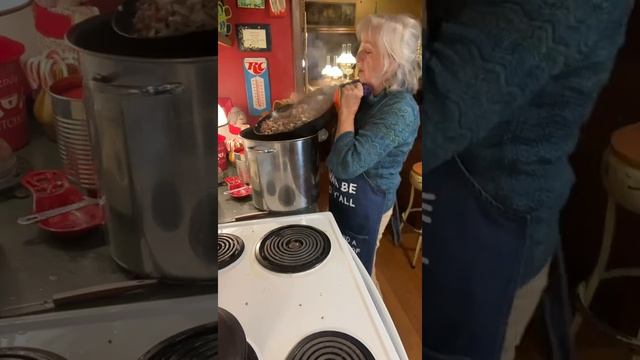 Chili for a Crowd By Brenda Gantt|Chili for a Crowd| Cooking with Brenda Gantt #brendagantt смотреть онлайн