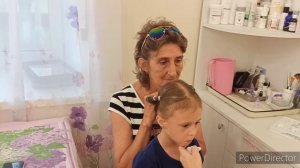 Алёне прокалываем ушки