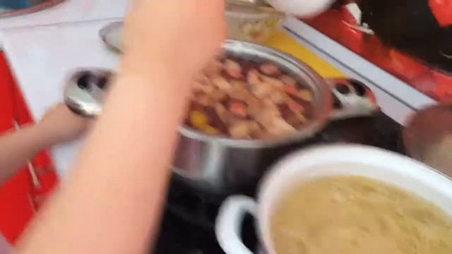 Вкусненький Обед//Приготовили Спагетти с курочкой Вкуснейший Кампот из свежих ягод и фруктов