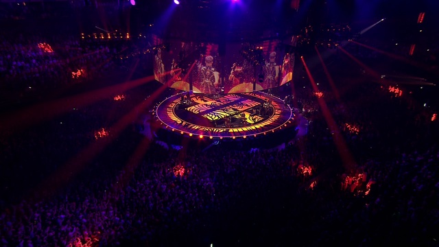 Take That - Patience(O2 Arena, London, England,June 9, 2017) смотреть онлайн