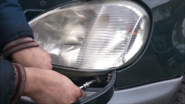 Scheinwerfer Leuchteinheit ausbauen wechseln | Mercedes Benz W163 ML-Klasse смотреть онлайн