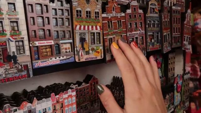 Две девушки, Амстердам и велосипеды смотреть онлайн