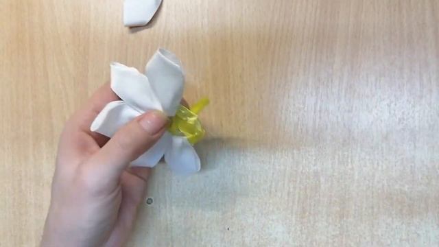 Резиночки София! Простой лепесток канзаши! смотреть онлайн