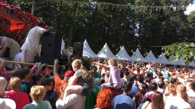 Фестиваль колесниц - главное событие на Дне Индии в парке "Сокольники" смотреть онлайн