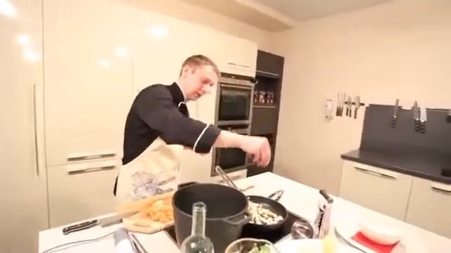 Шеф повар готовим крем суп из лосося смотреть онлайн