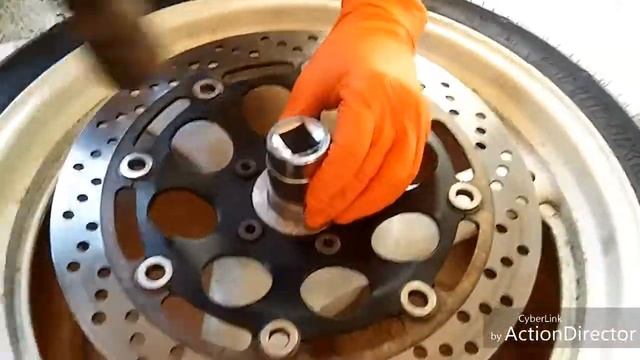 Suzuki GS500 Front Wheel Bearings Install смотреть онлайн