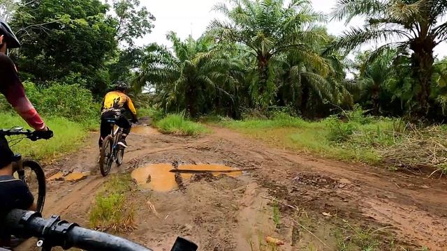 Batik Day In D ' Pahumaan ~~|| MOUNTAIN BIKES || SEPEDA GUNUNG || RIDE MTB || GRAVEL || OFF ROAD смотреть онлайн