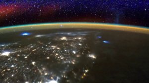 NASA показало завораживающее видео полета с МКС