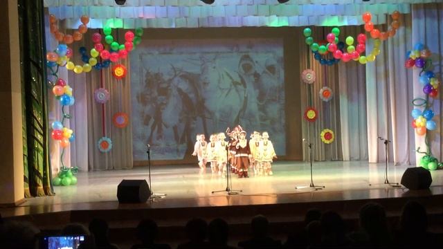 Танец "Северные мотивы", дети старшей группы 5-6 лет