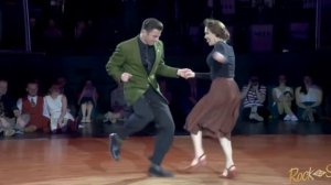 Тук - тук, тук сердце стучит слышишь.