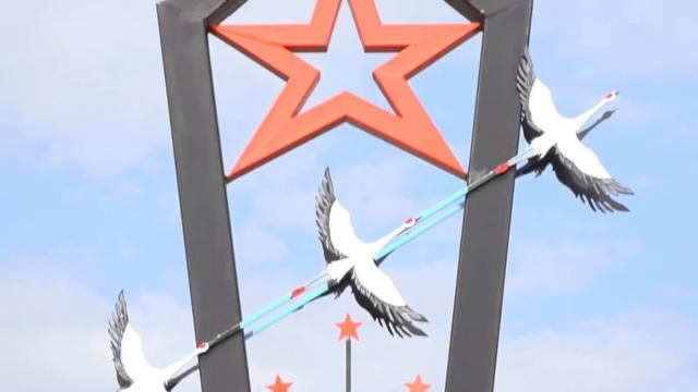 В Кузнецке на улице Победы установлена памятная стелла смотреть онлайн