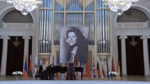Ekaterina  Shelehova- А. Даргомыжский, "Тучки небесные..."