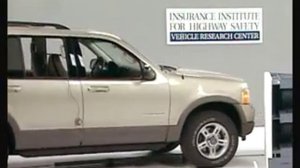 Crash Test 2002 Ford Explorer ( 5 M.P.H) Front into Flat Barrier IIHS